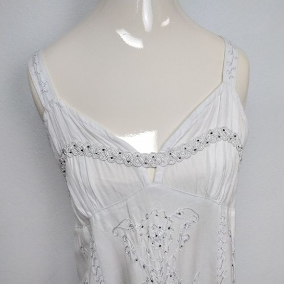 L.S.I. White Drop Waist Embroidered Beaded Sundress. Junior's Size Large. - Picture 3 of 11